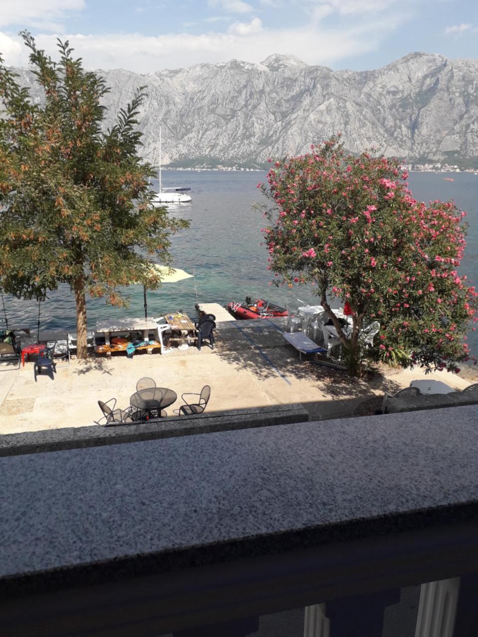 Appartement Apartmants Alexander à Kotor Extérieur photo