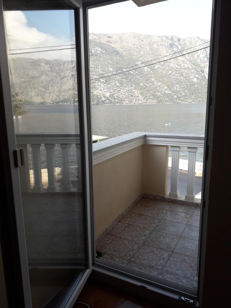 Appartement Apartmants Alexander à Kotor Extérieur photo